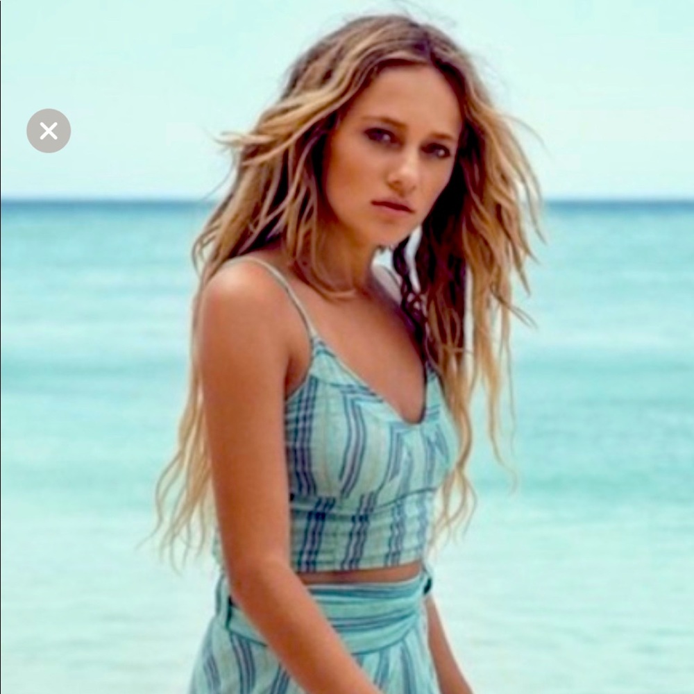 ISO BLUE ISLAND TOP